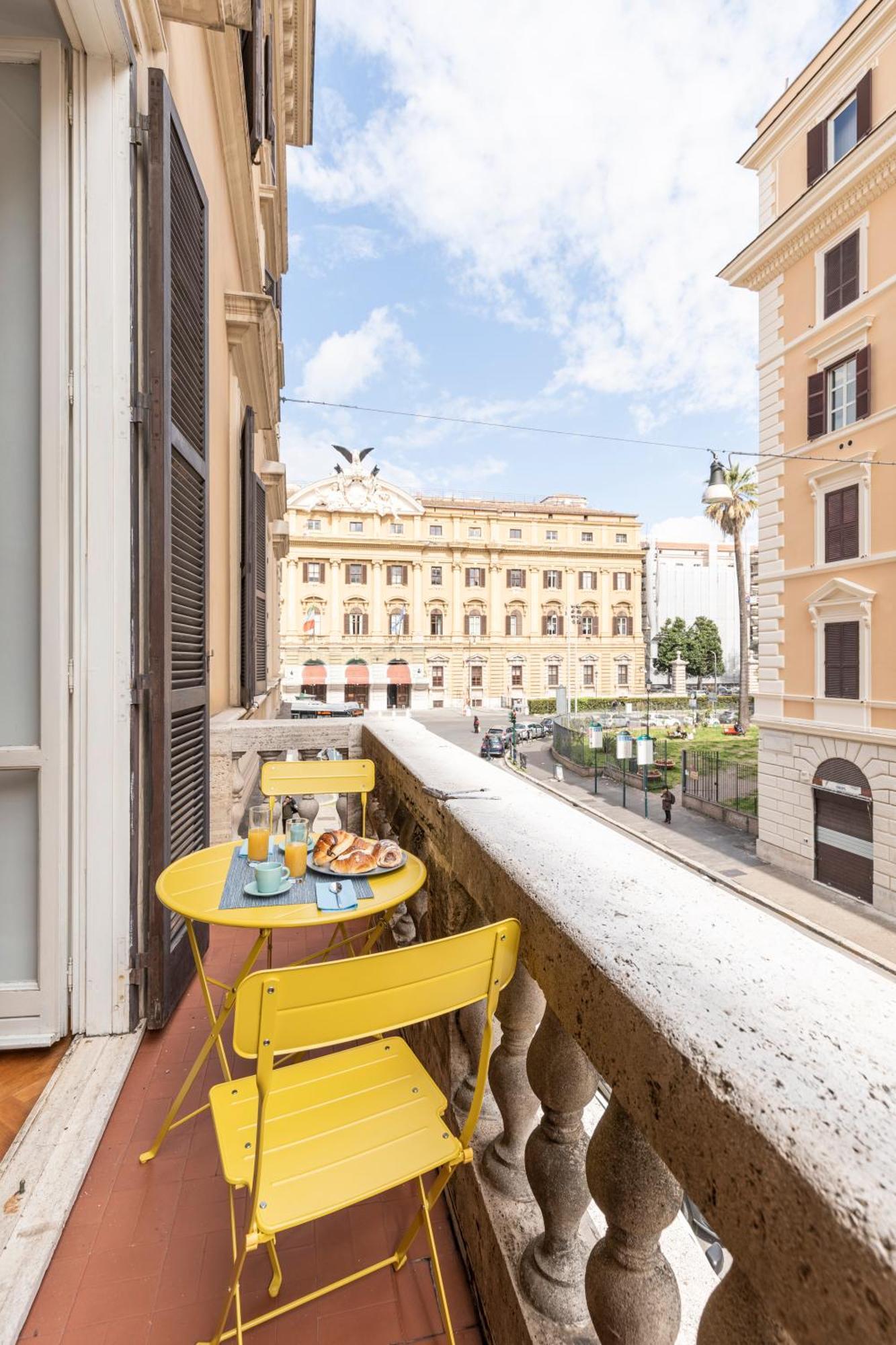Hostly - Michelangelo Suite Midtown-Center Of Rome Exterior photo